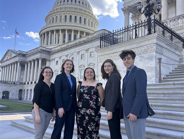 Youth at the US Capitol at National 4-H Conference